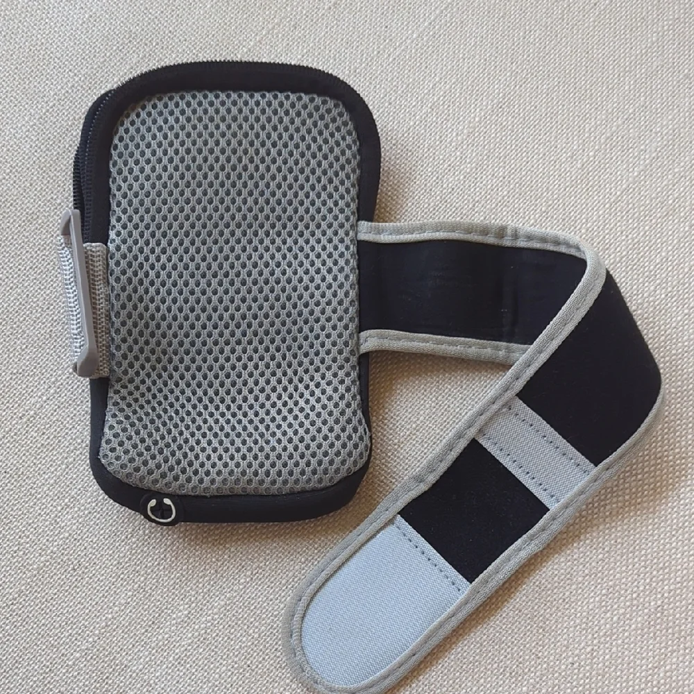 Universal Black and Gray Phone Armband